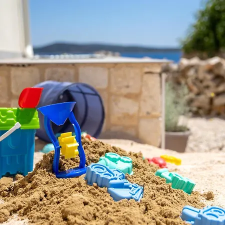 House Sign Off * Drvenik Mali