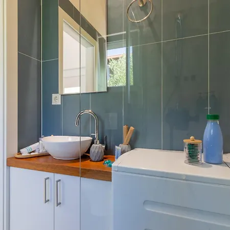 House Sign Off * Drvenik Mali